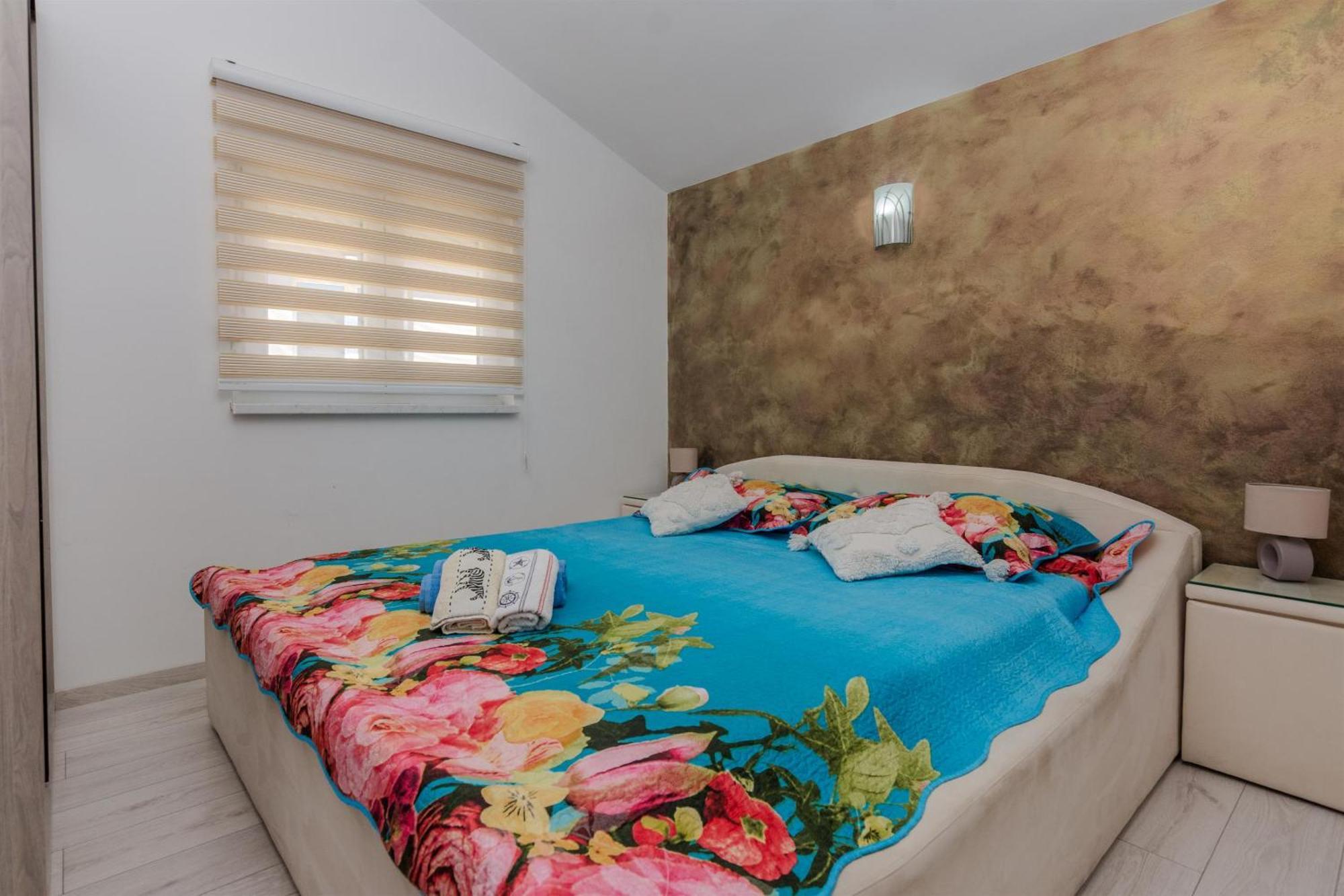Apartments Lucica Vir Dış mekan fotoğraf